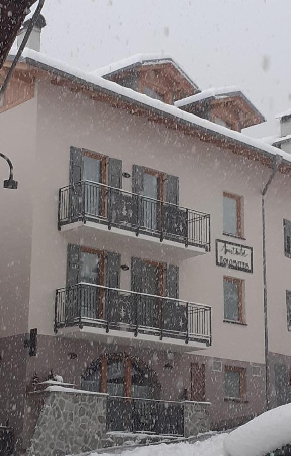 Aparthotel Dolomites Living&Relax Commezzadura Buitenkant foto