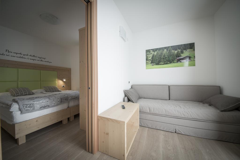 Aparthotel Dolomites Living&Relax Commezzadura Kamer foto