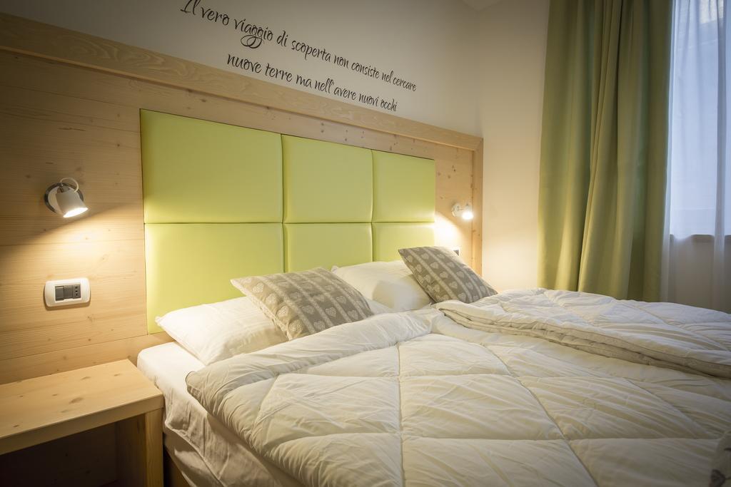 Aparthotel Dolomites Living&Relax Commezzadura Kamer foto