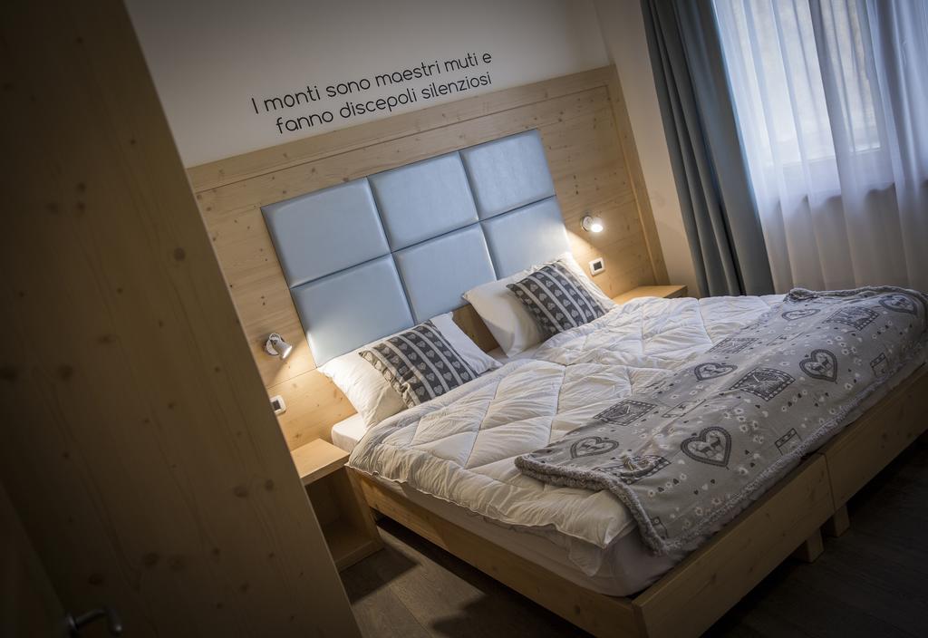 Aparthotel Dolomites Living&Relax Commezzadura Buitenkant foto