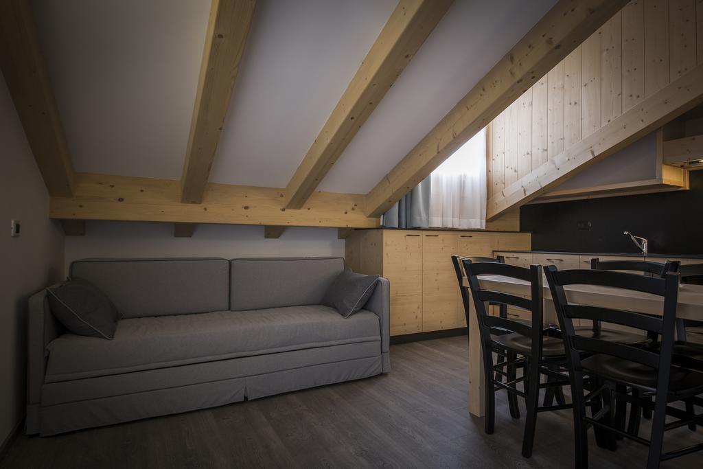 Aparthotel Dolomites Living&Relax Commezzadura Kamer foto